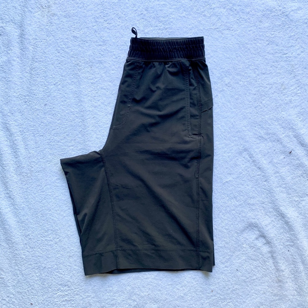 Lululemon Mens Fitness Linerless Shorts - Picture 4 of 7
